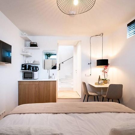 Beautiful Amstel Houseboat Daire Amsterdam Dış mekan fotoğraf