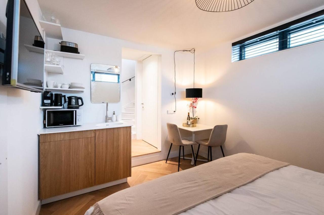 Beautiful Amstel Houseboat Daire Amsterdam Dış mekan fotoğraf