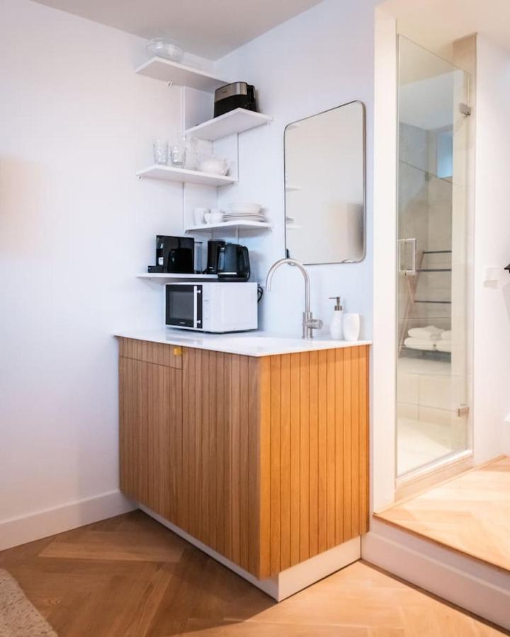 Beautiful Amstel Houseboat Daire Amsterdam Dış mekan fotoğraf