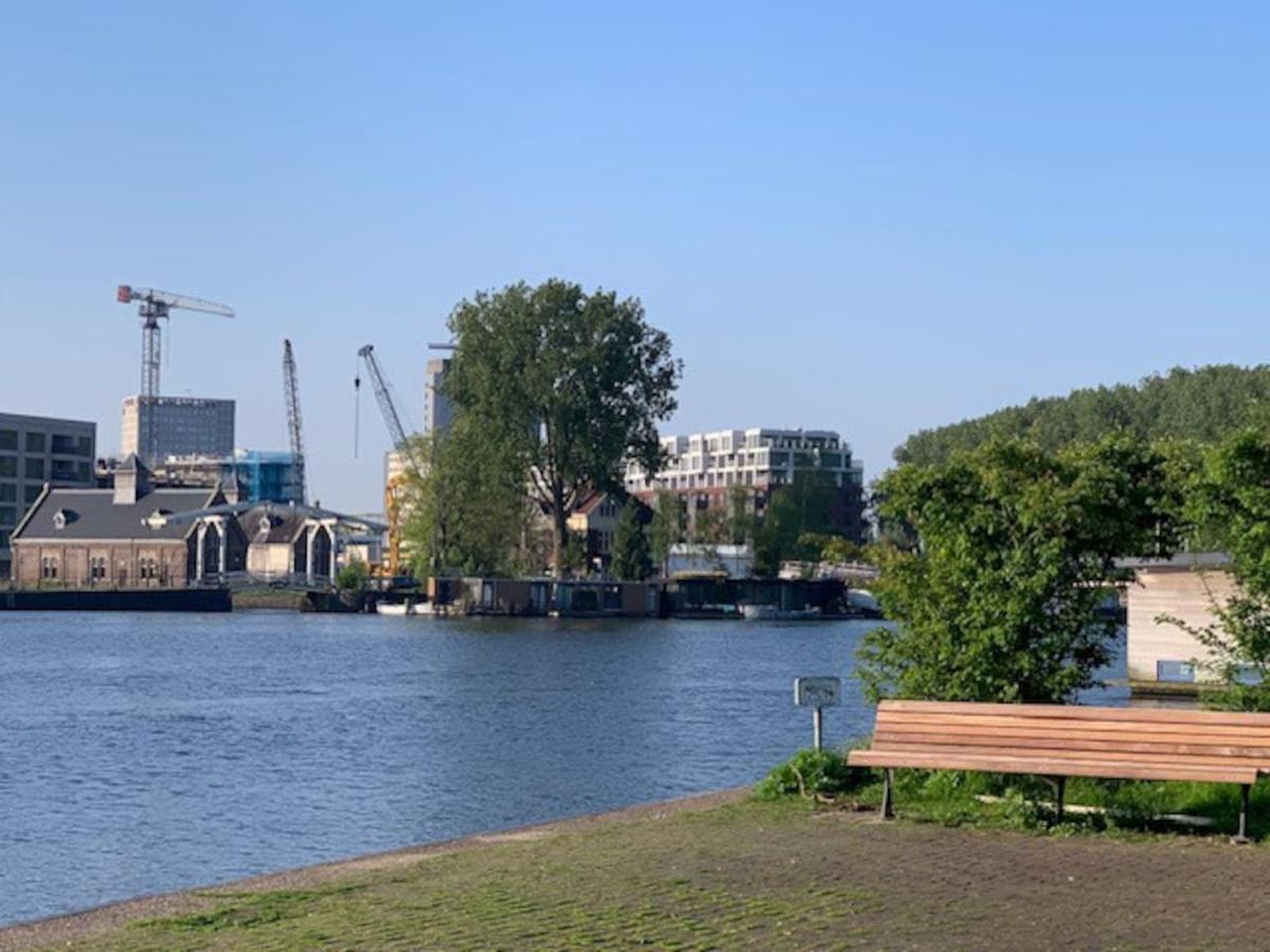 Beautiful Amstel Houseboat Daire Amsterdam Dış mekan fotoğraf