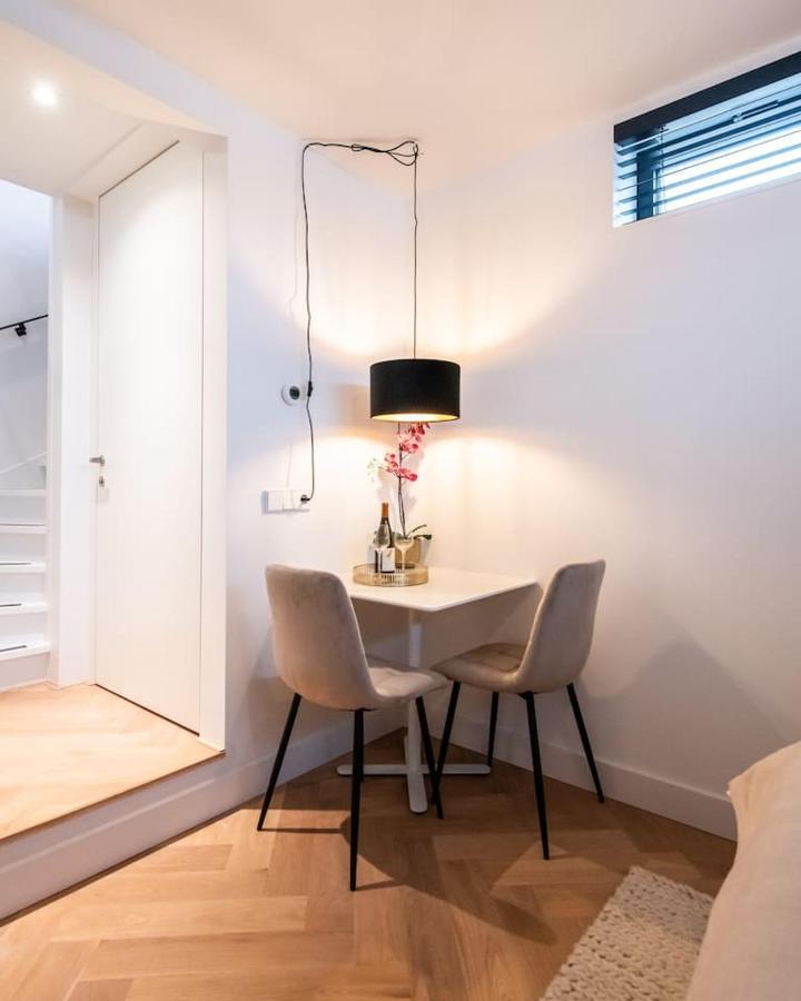 Beautiful Amstel Houseboat Daire Amsterdam Dış mekan fotoğraf