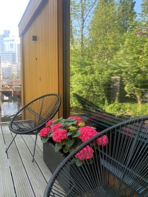 Beautiful Amstel Houseboat Daire Amsterdam Dış mekan fotoğraf
